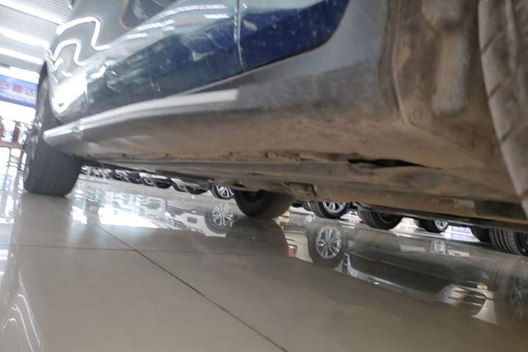 Used Mercedes-Benz GLC 2020 Facelift GLC 260 L 4MATIC Luxury Edition Right Side Sill