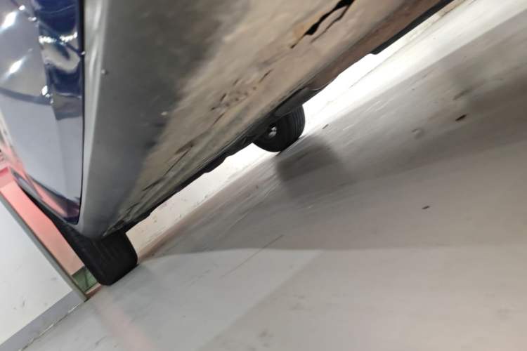 Used Mercedes-Benz GLC 2020 GLC 260 L 4MATIC Luxury Model Right Side Sill
