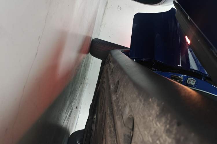 Used Mercedes-Benz GLC 2020 GLC 260 L 4MATIC Luxury Model Right Side Sill