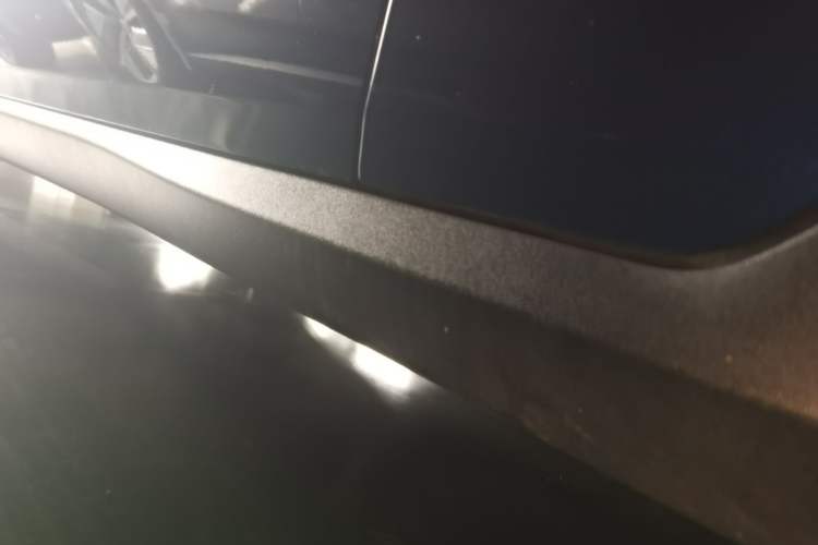 Used Mercedes-Benz GLC 2020 GLC 260 L 4MATIC Luxury Model Right Side Sill