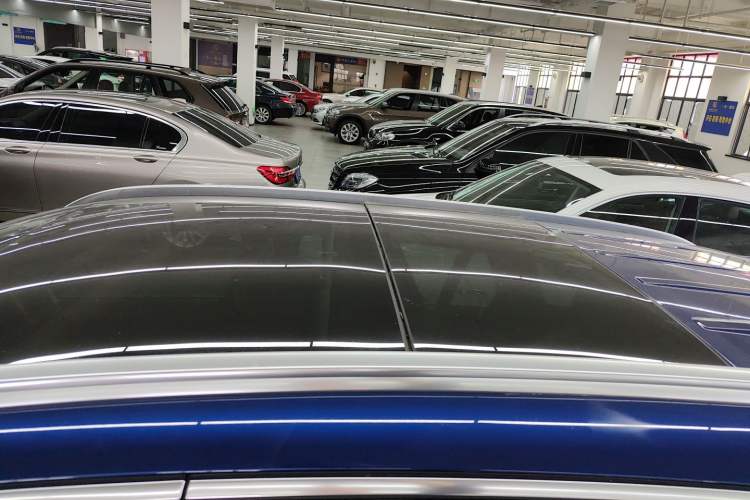 Used Mercedes-Benz GLC 2020 GLC 260 L 4MATIC Luxury Model Roof