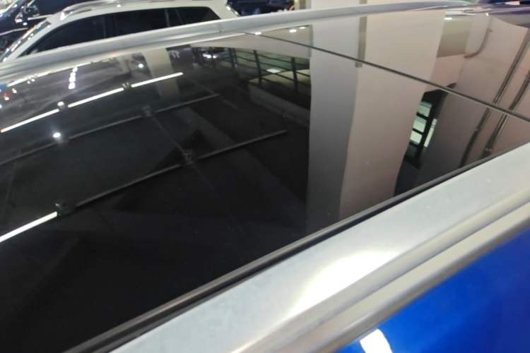 Used Mercedes-Benz GLC 2020 GLC 260 L 4MATIC Luxury Model Roof