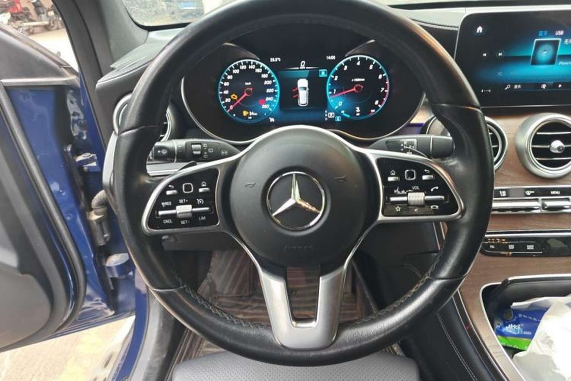 Used Mercedes-Benz GLC 2020 GLC 260 L 4MATIC Luxury Model Steering Wheel