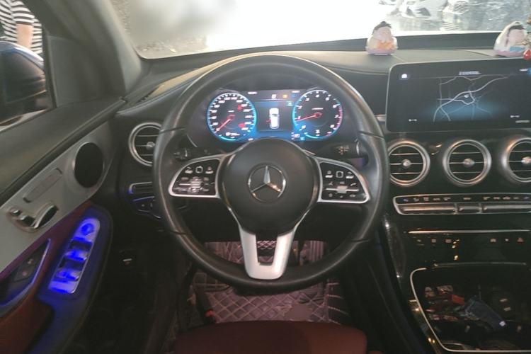 Used Mercedes-Benz GLC 2020 Facelift GLC 260 L 4MATIC Luxury Edition Steering Wheel