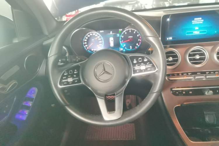 Used Mercedes-Benz GLC 2020 GLC 260 L 4MATIC Luxury Model Steering Wheel