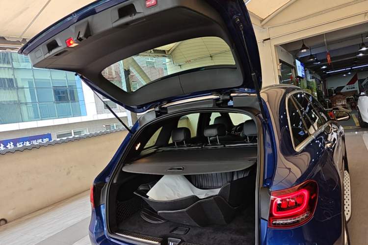 Used Mercedes-Benz GLC 2020 GLC 260 L 4MATIC Dynamic Model Trunk