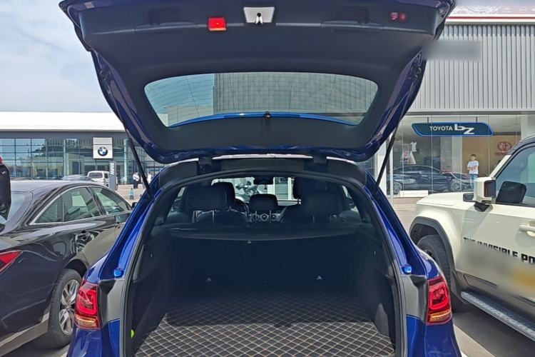 Used Mercedes-Benz GLC 2020 GLC 300 L 4MATIC Dynamic Edition Trunk