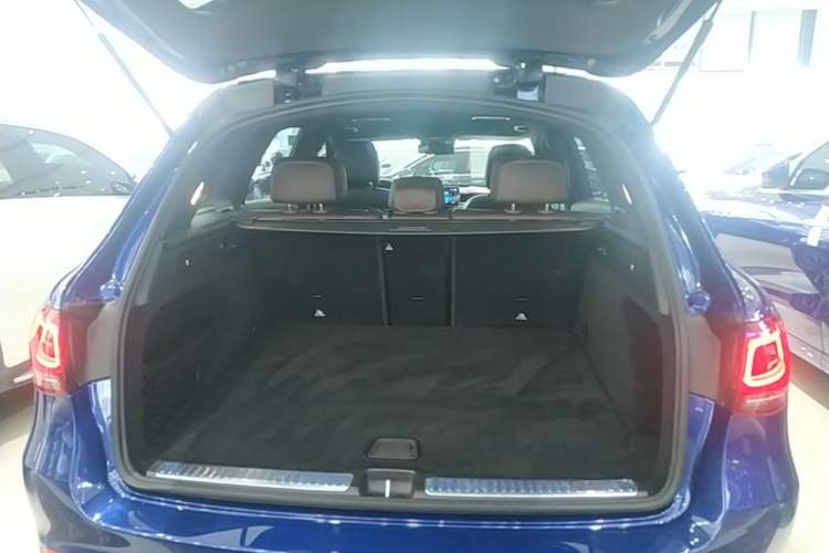 Used Mercedes-Benz GLC 2020 Facelift GLC 300 L 4MATIC Dynamic Edition Trunk