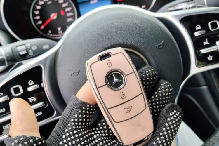 Used Mercedes-Benz GLC 2020 GLC 260 L 4MATIC Dynamic Model Vehicle Key