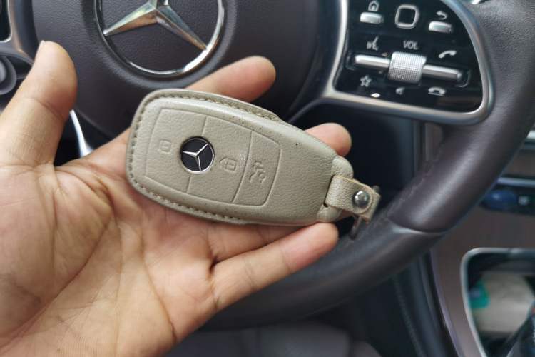Used Mercedes-Benz GLC 2020 Facelift GLC 300 L 4MATIC Dynamic Edition Vehicle Key