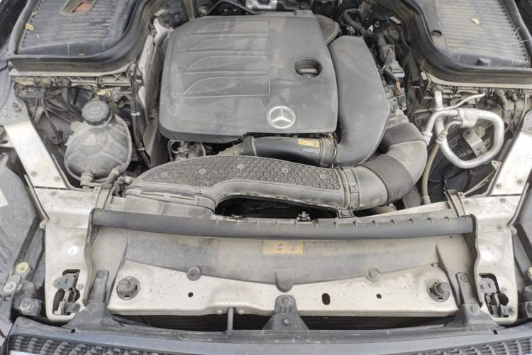 Used Mercedes-Benz GLC 2020 GLC 300 L 4MATIC Dynamic Edition Engine Bay