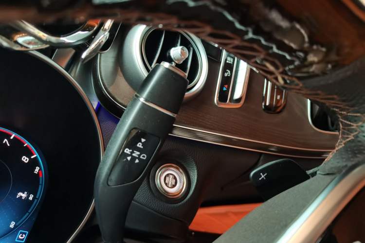 Used Mercedes-Benz GLC 2020 Facelift GLC 300 L 4MATIC Dynamic Edition Gear Lever