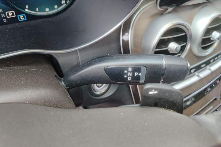 Used Mercedes-Benz GLC 2020 GLC 300 L 4MATIC Dynamic Edition Gear Lever