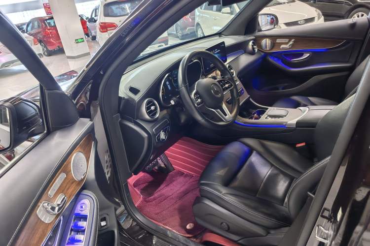 Used Mercedes-Benz GLC 2020 GLC 300 L 4MATIC Luxury Model Interior 1