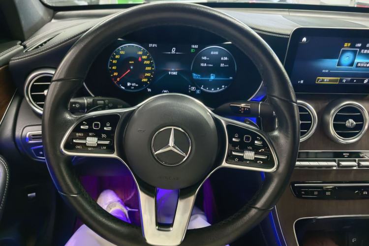 Used Mercedes-Benz GLC 2020 GLC 300 L 4MATIC Luxury Model Interior 5