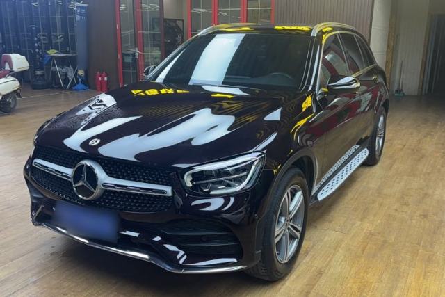Ojetý Mercedes-Benz GLC 2020 GLC 260 L 4MATIC Luxury Model