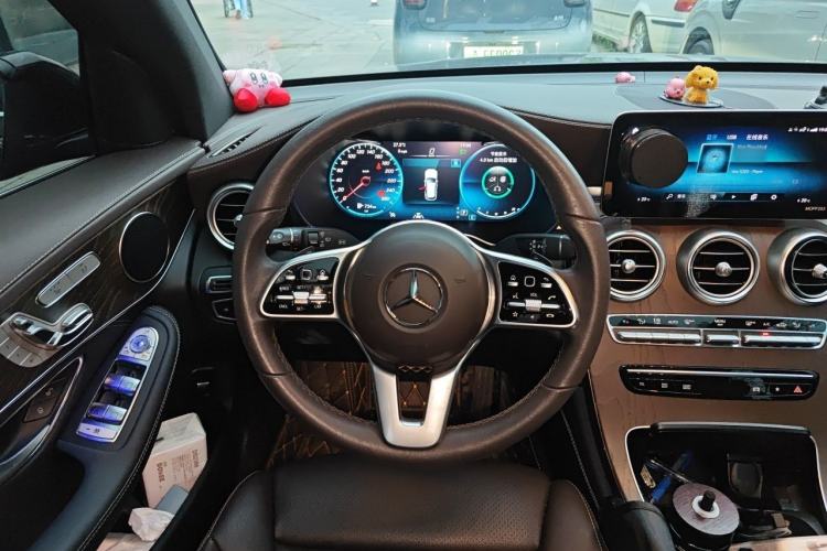 Used Mercedes-Benz GLC 2020 Facelift GLC 300 L 4MATIC Dynamic Edition Steering Wheel