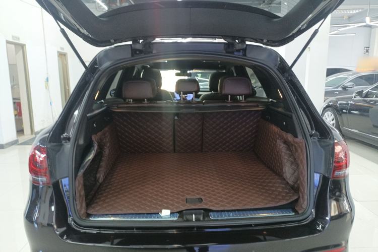 Used Mercedes-Benz GLC 2020 Facelift GLC 260 L 4MATIC Luxury Edition Trunk