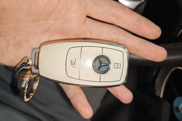 Used Mercedes-Benz GLC 2020 Facelift GLC 300 L 4MATIC Dynamic Edition Vehicle Key