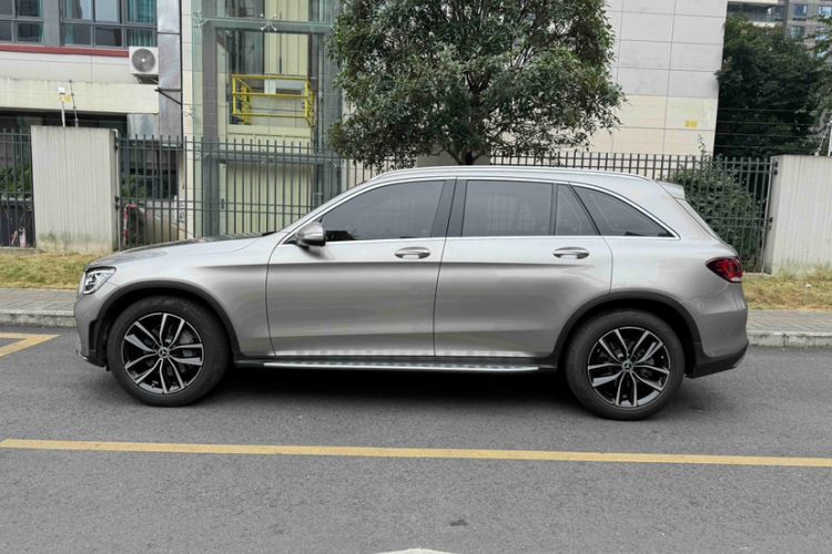Used Mercedes-Benz GLC 2020 Facelift GLC 300 L 4MATIC Dynamic Edition Exterior 4