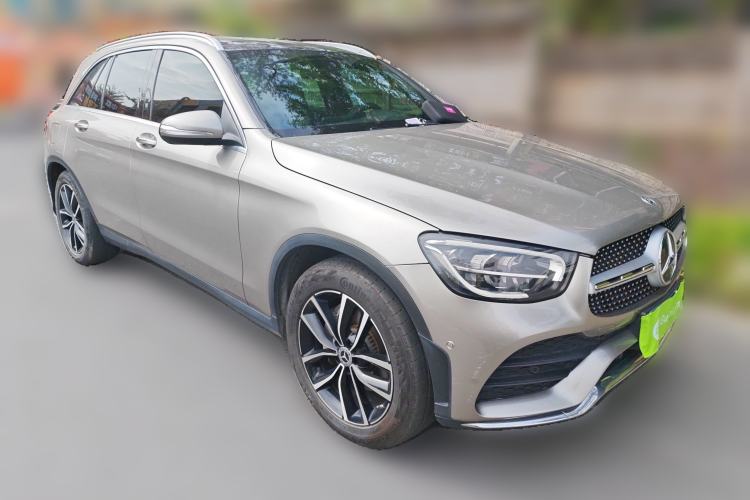 Used Mercedes-Benz GLC 2020 Facelift GLC 260 L 4MATIC Luxury Edition Front Right 45 Deg