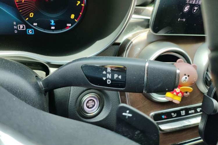 Used Mercedes-Benz GLC 2020 GLC 300 L 4MATIC Dynamic Edition Gear Lever