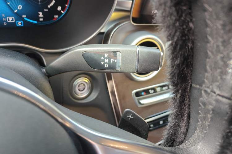 Used Mercedes-Benz GLC 2020 GLC 260 L 4MATIC Luxury Model Gear Lever