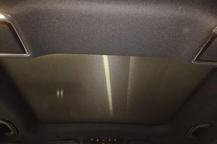 Used Mercedes-Benz GLC 2020 Facelift GLC 300 L 4MATIC Dynamic Edition Headliner