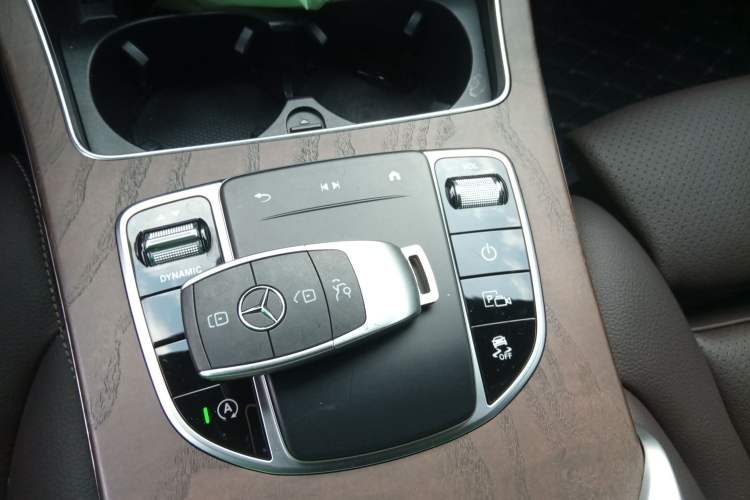 Used Mercedes-Benz GLC 2020 Facelift GLC 300 L 4MATIC Dynamic Edition Interior 1