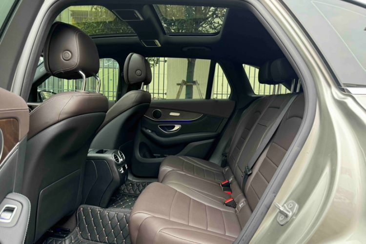 Used Mercedes-Benz GLC 2020 Facelift GLC 300 L 4MATIC Dynamic Edition Interior 3