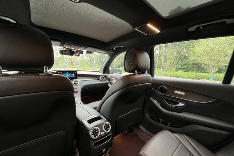 Used Mercedes-Benz GLC 2020 Facelift GLC 260 L 4MATIC Luxury Edition Interior 7