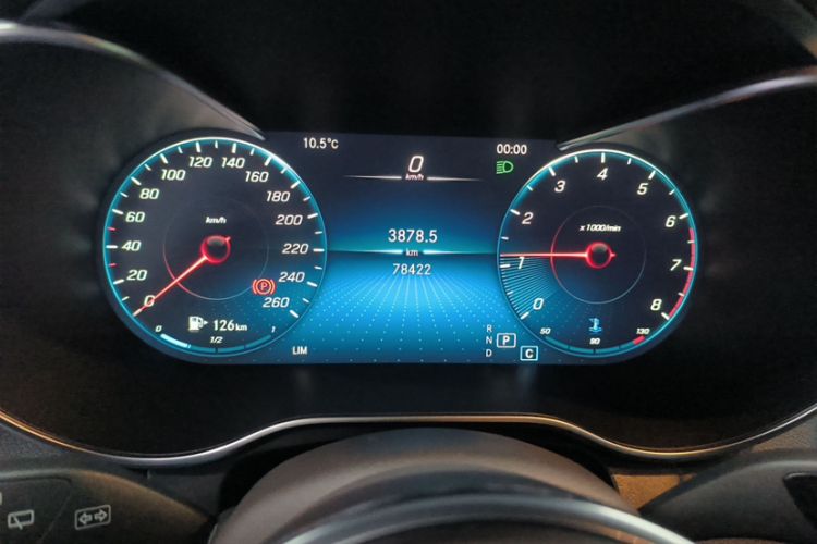 Used Mercedes-Benz GLC 2020 Facelift GLC 260 L 4MATIC Luxury Edition Odometer Close Up
