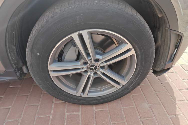 Used Mercedes-Benz GLC 2020 GLC 260 L 4MATIC Luxury Model Right Front Wheel Hub