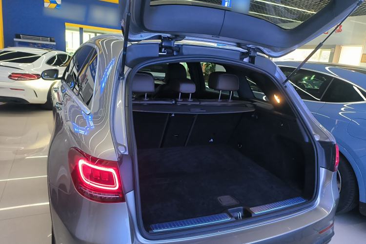 Used Mercedes-Benz GLC 2020 Facelift GLC 260 L 4MATIC Luxury Edition Trunk