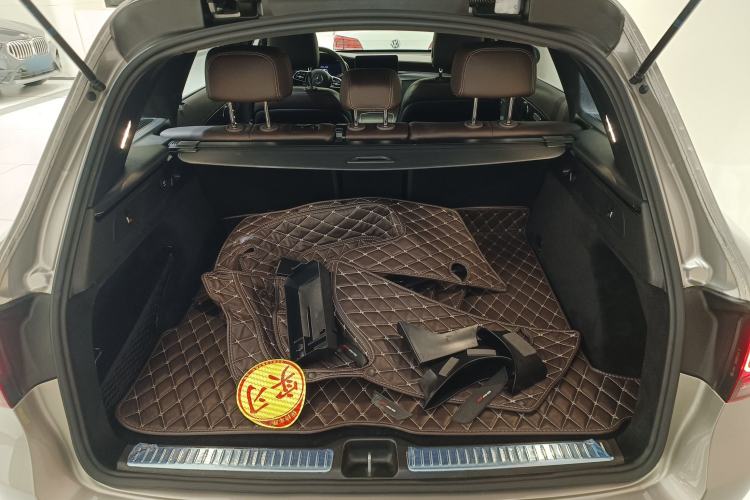 Used Mercedes-Benz GLC 2020 Facelift GLC 300 L 4MATIC Dynamic Edition Trunk