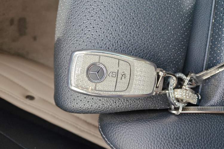 Used Mercedes-Benz GLC 2020 GLC 260 L 4MATIC Luxury Model Vehicle Key