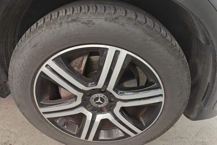 Used Mercedes-Benz GLC  Right Front Wheel Hub