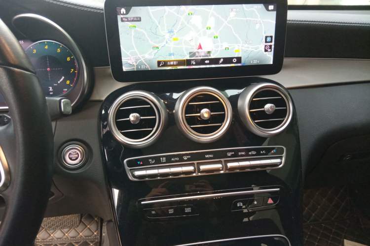 Used Mercedes-Benz GLC 2020 GLC 260 L 4MATIC Luxury Model Audio And AC Panel