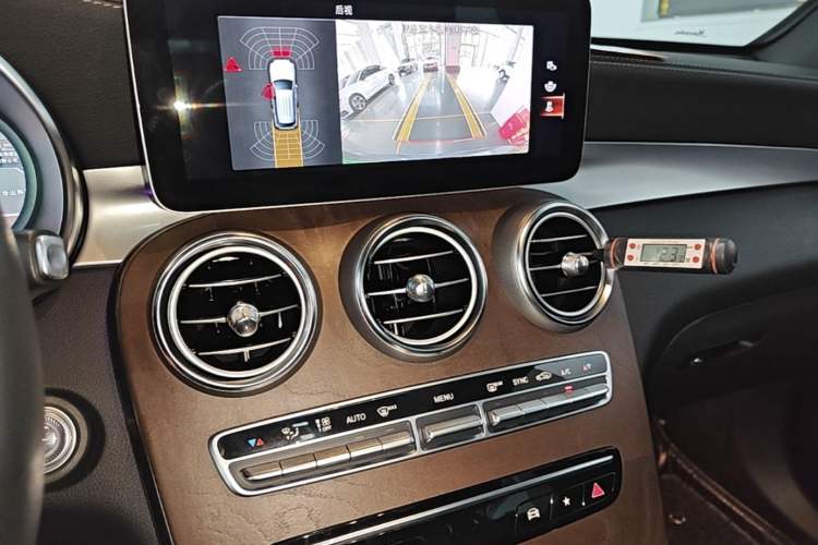 Used Mercedes-Benz GLC 2020 GLC 300 L 4MATIC Dynamic Edition Audio And AC Panel