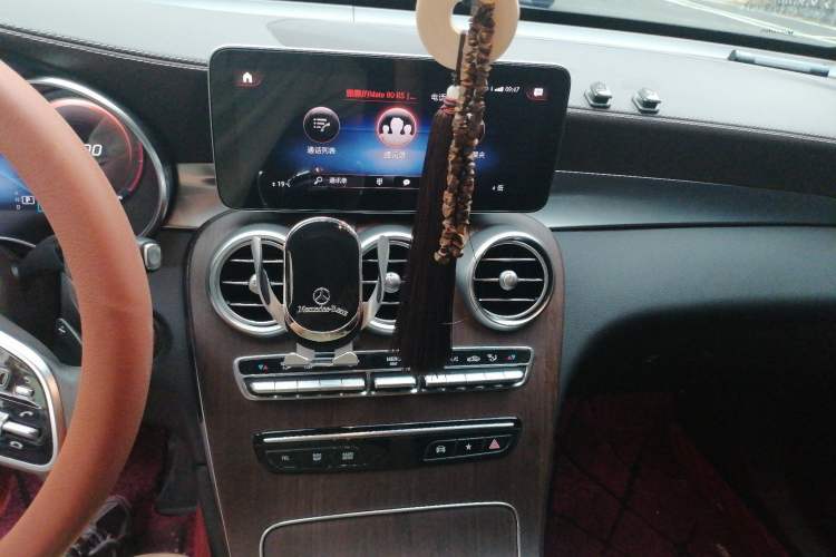 Used Mercedes-Benz GLC 2020 Facelift GLC 300 L 4MATIC Dynamic Edition Audio And AC Panel