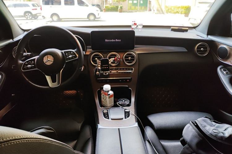 Used Mercedes-Benz GLC 2020 GLC 300 L 4MATIC Dynamic Edition Center Console