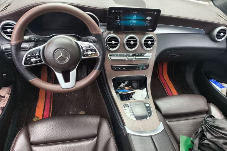 Used Mercedes-Benz GLC 2020 Facelift GLC 300 L 4MATIC Dynamic Edition Center Console