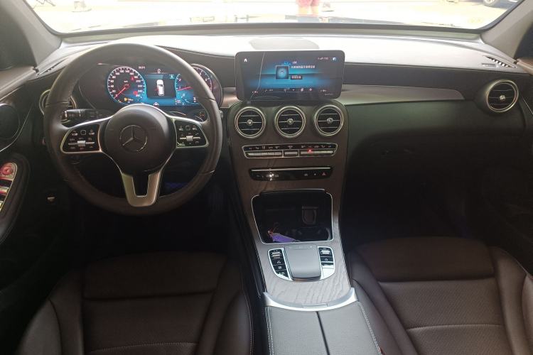 Used Mercedes-Benz GLC 2020 Facelift GLC 300 L 4MATIC Dynamic Edition Center Console