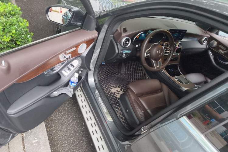 Used Mercedes-Benz GLC 2020 Facelift GLC 300 L 4MATIC Dynamic Edition Driver Seat