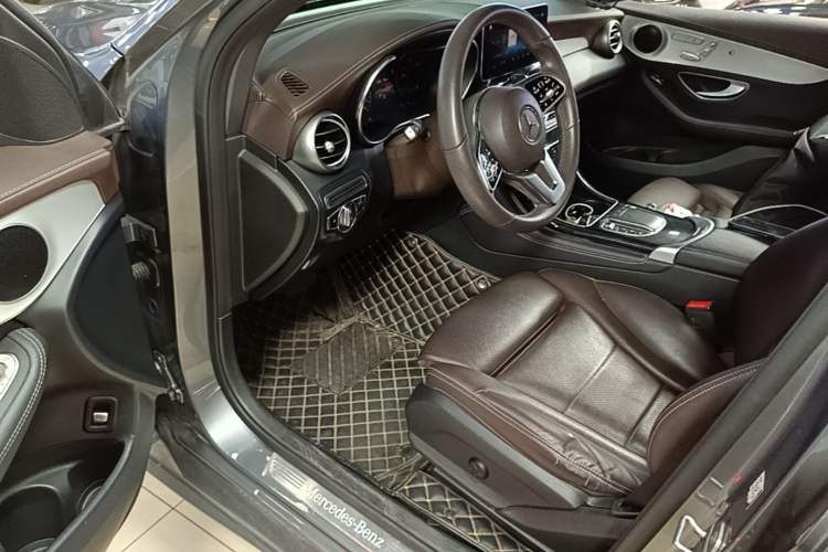 Used Mercedes-Benz GLC 2020 Facelifted GLC 260 L 4MATIC Dynamic Edition Driver Seat