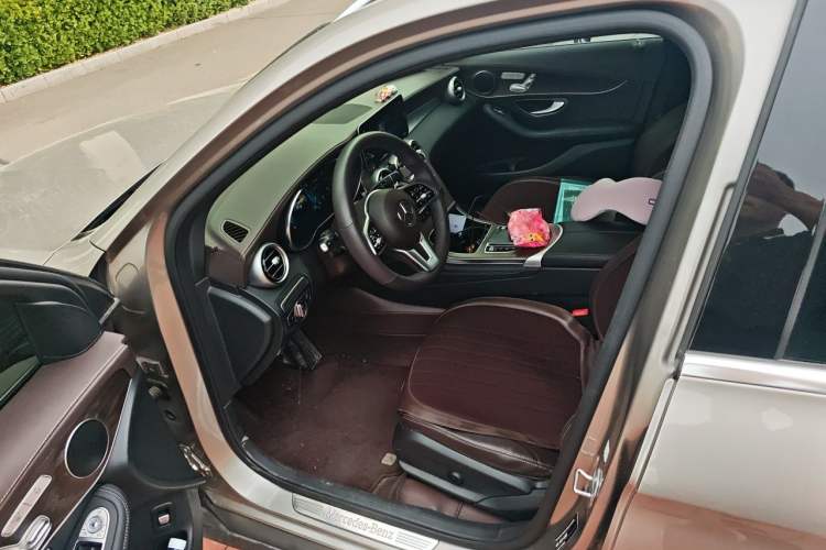 Used Mercedes-Benz GLC 2020 Facelift GLC 260 L 4MATIC Luxury Edition Driver Seat