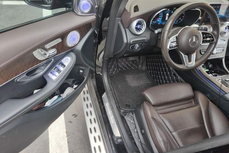 Used Mercedes-Benz GLC 2020 Facelift GLC 300 L 4MATIC Dynamic Edition Driver Seat