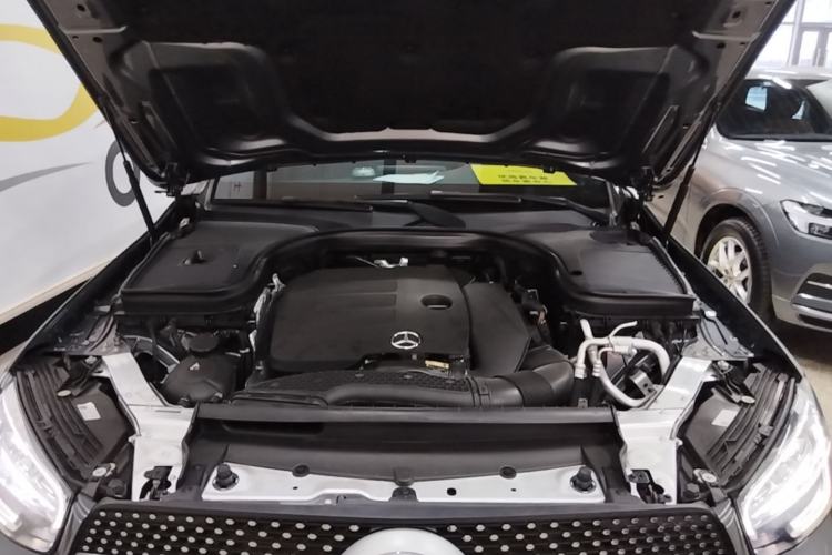 Used Mercedes-Benz GLC 2020 GLC 300 L 4MATIC Dynamic Edition Engine Bay