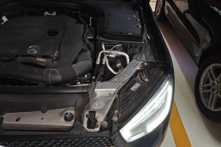Used Mercedes-Benz GLC 2020 Facelift GLC 260 L 4MATIC Luxury Edition Engine Bay Left