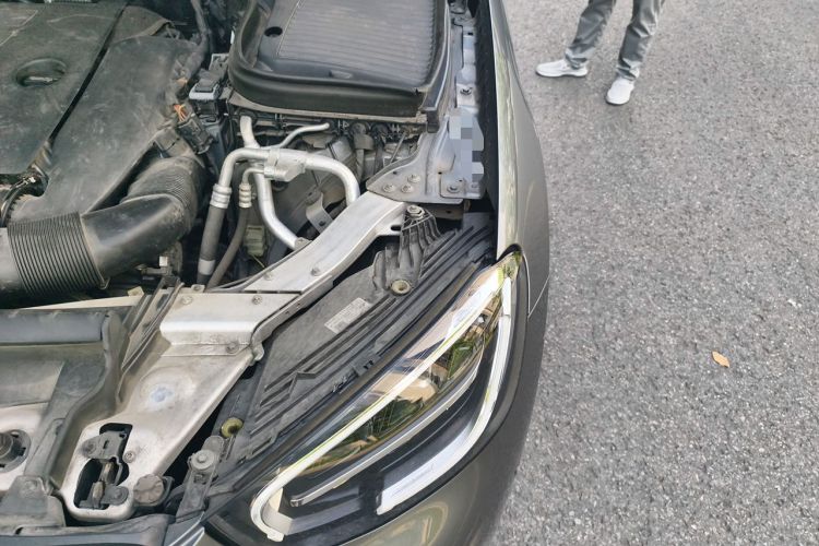 Used Mercedes-Benz GLC 2020 GLC 260 L 4MATIC Luxury Model Engine Bay Left